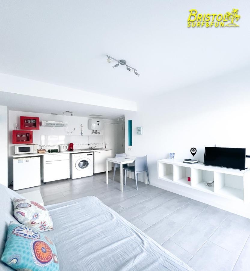 B-Rent Bristol Beach Surf & Fun Corralejo Esterno foto