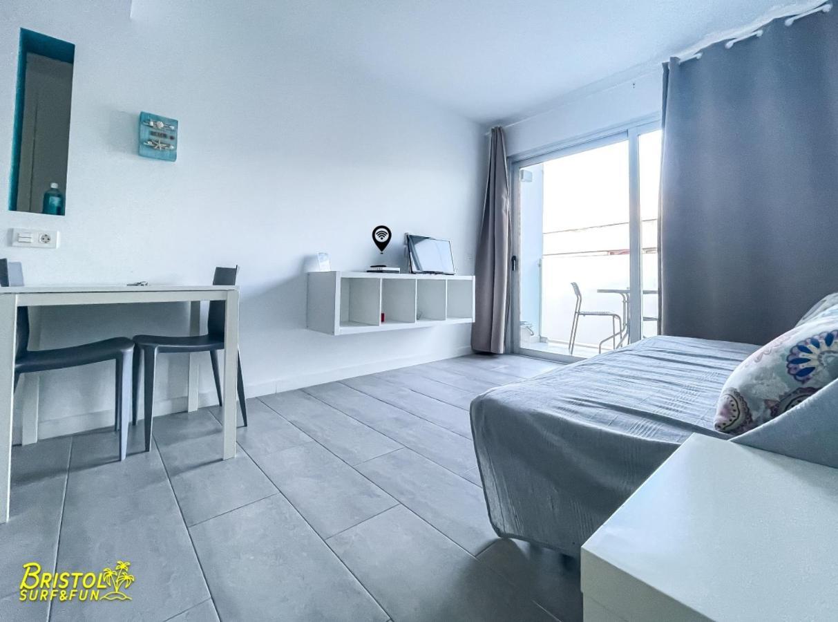 B-Rent Bristol Beach Surf & Fun Corralejo Esterno foto